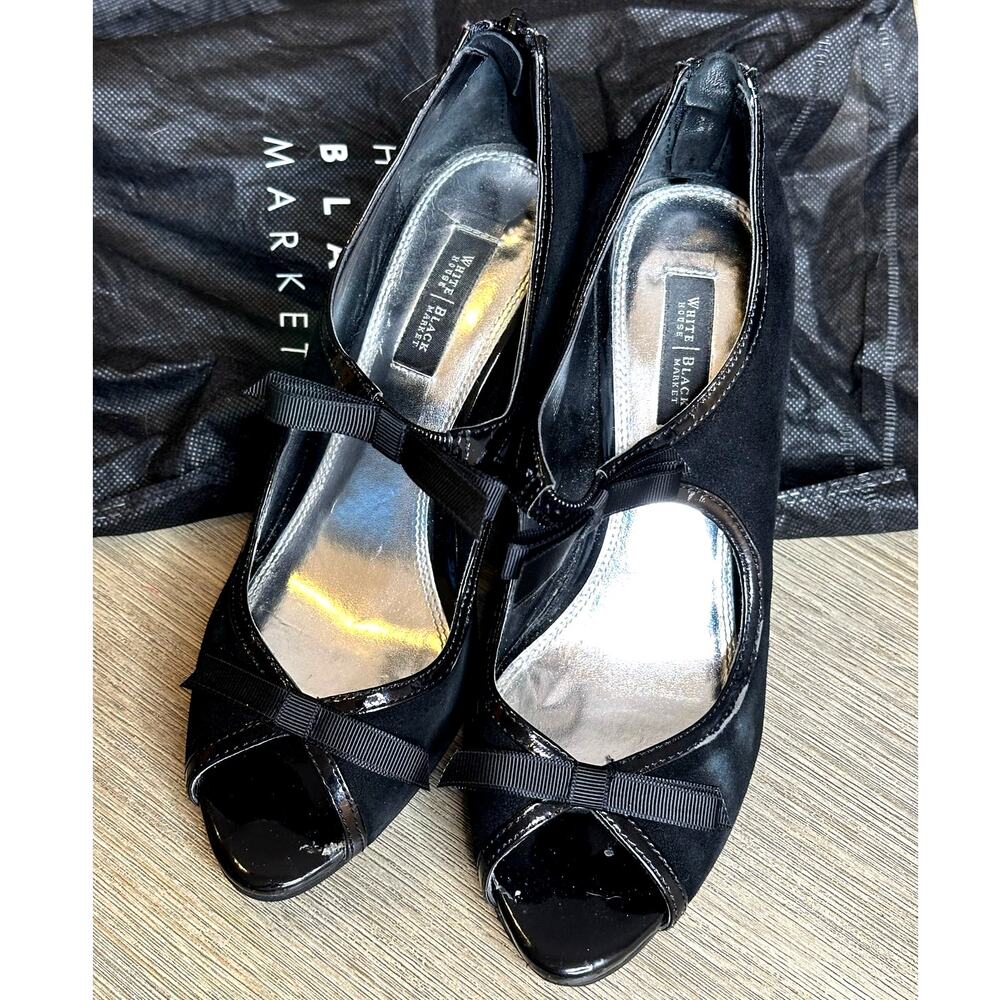 White House Black Market Peep toe suede leather Arianna bow heels size 6.5